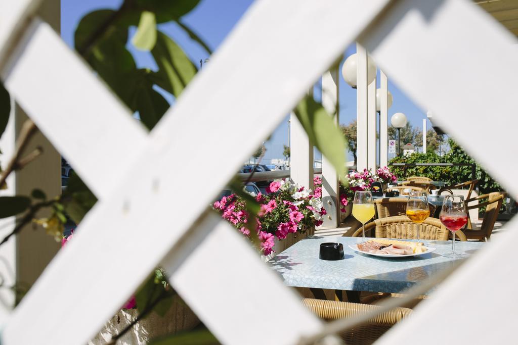 Hotel Paradiso Senigallia Exterior foto